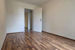 Viel Raum für Ihre Wohnideen: Attraktive 4-Zimmerwohnung mit zwei Balkonen und Garage – Die vollständige Adresse der Immobilie erhältst du vom Anbieter., 76131 Rintheim, Karlsruhe – Vorschaubild 8