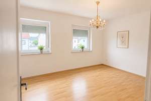 Modernisiertes Reihenmittelhaus mit Garten – Perfekt für Familien oder als Kapitalanlage – Die vollständige Adresse der Immobilie erhältst du vom Anbieter., 72760 Reutlingen-Mitte, Reutlingen – Vorschaubild 8