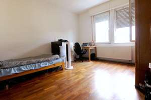 Stilvoller Altbauklassiker mit Südwestbalkon – lichtdurchflutete 3-Zimmer-Wohnung – Die vollständige Adresse der Immobilie erhältst du vom Anbieter., 70435 Zuffenhausen-Mitte, Stuttgart – Vorschaubild 2
