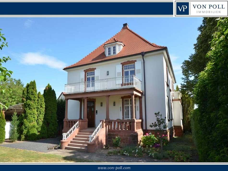 Villa mit Eingangsbereich