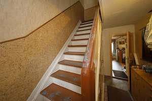 Gartenliebhaber aufgepasst! Familienfreundliches Zweifamilienhaus mit Modernisierungsbedarf  – Die vollständige Adresse der Immobilie erhältst du vom Anbieter., 45355 Borbeck-Mitte, Essen – Vorschaubild 14