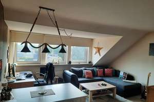 Hübsche Dachgeschosswohnung 3 Zimmer wird renoviert übergeben!
