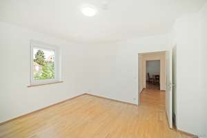 Gemütlicher Altbau direkt am Park. Helle 3-Zi-Whg mit großer Wohnküche & Balkon zum ruhigen Innenhof – Die vollständige Adresse der Immobilie erhältst du vom Anbieter., 80993 Alt-Moosach, München – Vorschaubild 7