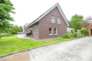 *** Traumhafter Garten mit Traumhaus ***
Eltern und Kinder werden dieses Haus lieben – Leer (Kreis) – Vorschaubild 69
