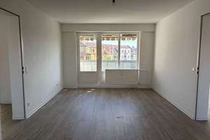Gemütliche Dachgeschoss-Wohnung im Grünen! Mit Balkon und Wannenbad! Für max. 2 Personen!