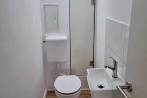 kernsanierte ruhige und hübsche 2 ZKB Altbauwohnung ab sofort zu vermieten – Yorckstraße 13, 65195 Westend / Bleichstraße, Wiesbaden – Vorschaubild 7