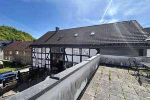 Denkmalschutz - Kapitalanlage mit 4 Wohneinheiten in Hallenberg-Braunshausen – Die vollständige Adresse der Immobilie erhältst du vom Anbieter., 59969 Hallenberg – Vorschaubild 1
