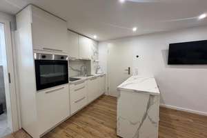 Helle 2-Zimmer Wohnung im EG mit EBK in Stuttgart-Zuffenhausen – Roßfelder Straße 17, 70435 Zuffenhausen-Mönchsberg, Stuttgart – Vorschaubild 2