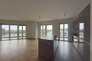 Lichtdurchflutetes 4-Zimmer-Penthouse mit großer Terrasse und Ausblick über das Rheinufer – Die vollständige Adresse der Immobilie erhältst du vom Anbieter., 55252 Mainz-Kastel, Wiesbaden – Vorschaubild 4