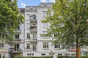 Ambiente. Balkon. Wohnung im Jugendstilhaus in begehrter Wohngegend – Methfesselstraße 24, 20257 Eimsbüttel (Ortsteil), Hamburg – Vorschaubild 4