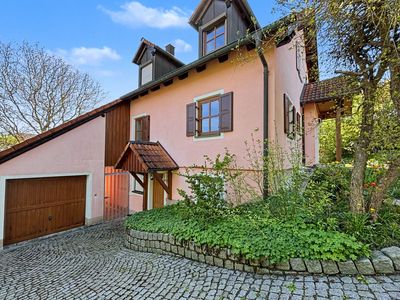 Familienidylle mit ländlichem Charme–Großzügiges Einfamilienhaus auf Traumgrundstück in Wilhelmsdorf