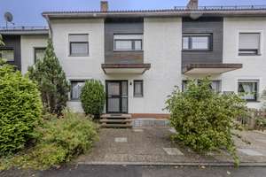 Charmantes Reihenmittelhaus in Höhenkirchen-Siegertsbrunn – Die vollständige Adresse der Immobilie erhältst du vom Anbieter., 85635 Höhenkirchen-Siegertsbrunn – Vorschaubild 1