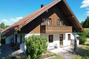 Charmantes Einfamilienhaus mit Garten und Garage in Rettenbach – Die vollständige Adresse der Immobilie erhältst du vom Anbieter., 93191 Rettenbach – Vorschaubild 5