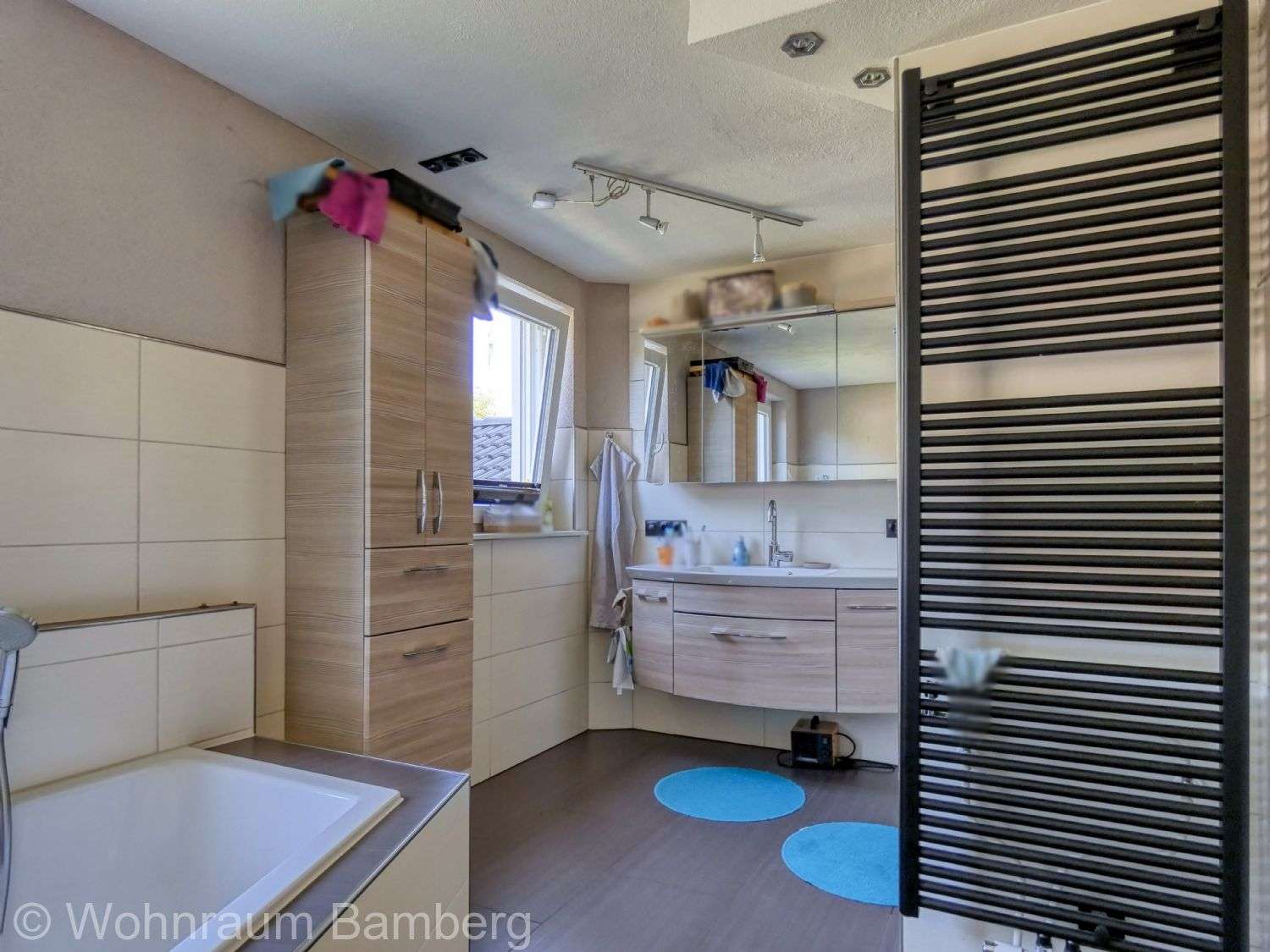 Immobilie in Memmelsdorf - Umfangreich saniertes Wohnhaus mit ca. 260 m² Wohnfläche in ruhiger Ortsrandlage - Memmelsdorf - OT - Bild 11