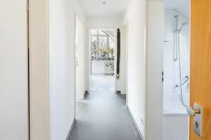 Lichtdurchflutete, bezugsfreie Dachgeschoss Wohnung mit Balkon – Die vollständige Adresse der Immobilie erhältst du vom Anbieter., 81825 Gartenstadt Trudering, München – Vorschaubild 7