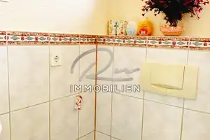 Exklusives Wohnen auf großem Grundstück mit ca. 167m², 7 Zimmern, Garten, Vollkeller, Sauna etc. – Hamburg – Vorschaubild 11
