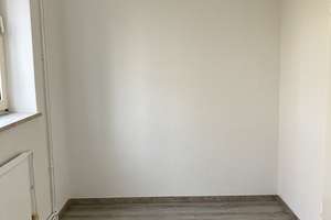 Frisch sanierte Seniorenwohnung mit ebenerdiger Dusche – Hirschgraben 11, 38226 Lebenstedt, Salzgitter – Vorschaubild 3