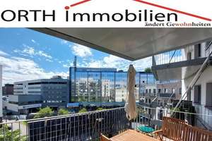 Attraktive 3 Zimmer Wohnung  mit EBK (käuflich) , gehobener Ausstattung und 2 Balkonen