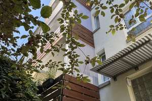 Modernisierte 3-Zimmer-Wohnung mit Balkon und zwei Abstellräumen in Stuttgart-Ost