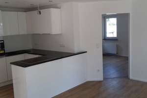 Saniertes 4-Zimmer-Haus mit Einbauküche in Siegburg – Die vollständige Adresse der Immobilie erhältst du vom Anbieter., 53721 Siegburg – Vorschaubild 2