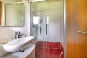 Ökonomisches EFH in Biesdorf: 5Zi, Wfl. 90qm, ca. 1.060 qm Grst., Keller, Süd-Terrasse, Garage – 12683 Biesdorf, Berlin – Vorschaubild 14