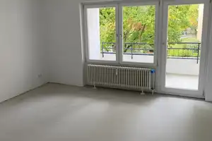 Einziehen und wohlfühlen - Geräumige 3-Zimmer-Wohnung im Obergeschoss // 2.OG rechts – Eisenacher Str. 9, 38444 Wolfsburg – Vorschaubild 2