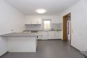 EFH in ruhiger Lage mit Terrasse, Balkon und Garage – Die vollständige Adresse der Immobilie erhältst du vom Anbieter., 66851 Mittelbrunn – Vorschaubild 2