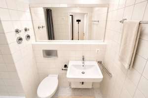 Top-Lage trifft Komfort-Möbliertes 1-Zimmer-Apartment direkt bei der Uni – Die vollständige Adresse der Immobilie erhältst du vom Anbieter., 93051 Kumpfmühl-Ziegetsdorf-Neuprüll, Regensburg – Vorschaubild 5