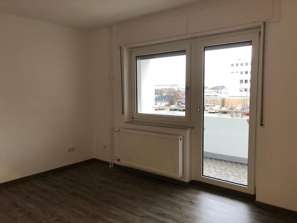 Neu renovierte Drei-Zimmerwohnung mit Balkon