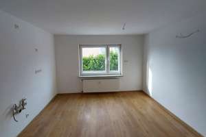 Helle 3-Zimmer mit großer Terrasse in ruhiger Lage – Die vollständige Adresse der Immobilie erhältst du vom Anbieter., 93057 Konradsiedlung-Wutzlhofen, Regensburg – Vorschaubild 2