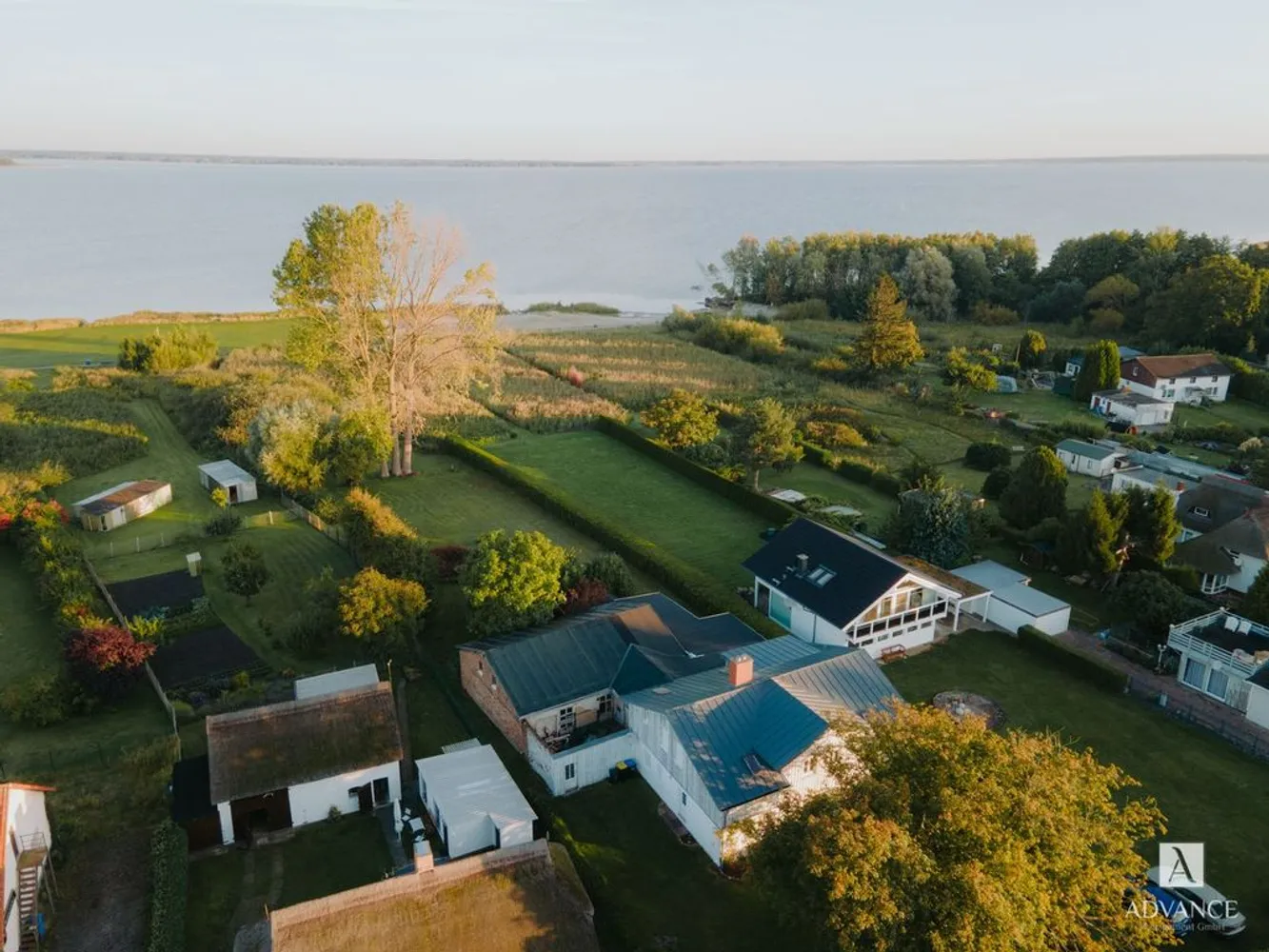 Wohnen am Wasser: Altbau + Traumgrundstück m. Baureserve & Sunset-Garantie, Vorpommern Rügen Kreis – Bild 1
