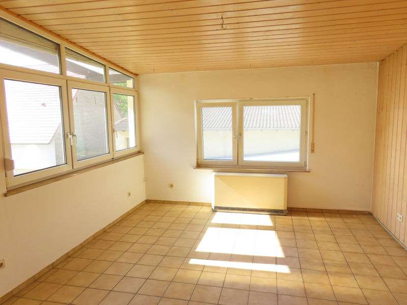 Immobilie in Eggenstein-Leopoldshafen - Zweifamilienhaus mit Nebengebäude und Garten in Eggenstein-Leopoldshafen - Bild 5