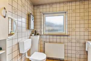 Gepflegtes Einfamilienhaus in schöner Wohnlage – Kaiserslautern (Kreis) – Vorschaubild 6