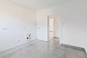 1 NKM FREI: Moderne 3-Zimmer-Wohnung mit Tageslichtbad samt BADEWANNE – Degenhof 2, 42651 Solingen-Mitte, Solingen – Vorschaubild 11