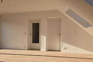 Helle 4,5-ETW im 4. OG mit Dachterrasse in N-Glockenhof (PROVISIONSFREI !) – Keplerstraße 2, 90478 Glockenhof, Nürnberg – Vorschaubild 7