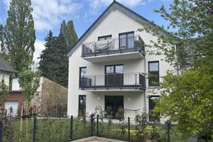 Exklusive 4 Zi.-Neubauwohnung in schöner Wohnanlage mit Balkon, TG u. top Energiekonzept!
