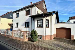 Familienfreundliches Zweifamilienhaus in ruhiger Lage – Altkönigstraße 2, 65795 Hattersheim am Main – Vorschaubild 1