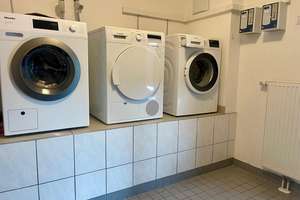 Exklusives 1-Zimmer Studio-Penthouseapartment an Studenten/Praktikanten/Azubis zu vermieten – Ettinger Straße 26A, 85057 Nordwest, Ingolstadt – Vorschaubild 8