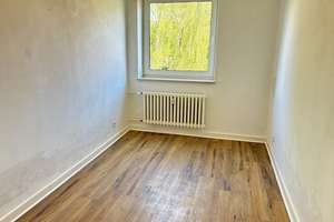 Praktische 2,5 Zimmerwohnung mit EBK! – Nachtigalstraße 11, 24149 Neumühlen-Dietrichsdorf, Kiel – Vorschaubild 2