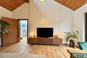 Charmante 2,5 Zimmer-Atelierwohnung mit Galerie, Terrasse und Neckarblick (Voll Möbliert) – Rombachweg 5/2, 69118 Schlierbach, Heidelberg – Vorschaubild 6