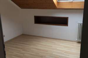 Gepflegte 2-Zimmer-Dachgeschosswohnung mit Einbauküche in Pforzheim-Sonnenberg – Die vollständige Adresse der Immobilie erhältst du vom Anbieter., 75180 Dillweißenstein, Pforzheim – Vorschaubild 11