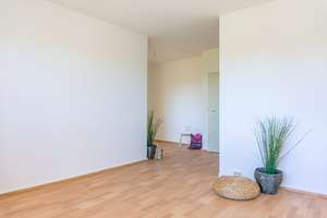 Möblierte 3-Raum-Wohnung mit Wanne