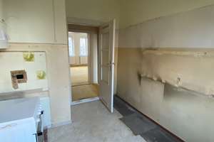 Rohdiamant im Grünen wartet auf Ihre Umgestaltung - 3 Zimmer Wohnung mit Dielen und Balkon – Grazer Damm 133, 12157 Schöneberg, Berlin – Vorschaubild 4