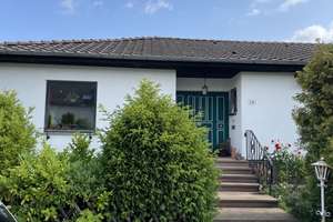Architektenhaus: freistehender, großzügiger, heller Bungalow – Die vollständige Adresse der Immobilie erhältst du vom Anbieter., 55469 Simmern/Hunsrück – Vorschaubild 2