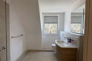 Courtagefrei: Moderne 4-Zi.-Maisonette mit viel Licht & Top-Lage nahe AEZ – Poppenbüttler Landstraße 36, 22391 Poppenbüttel, Hamburg – Vorschaubild 7
