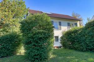 Traumhaus mit großem Garten am Tübinger Österberg  – Die vollständige Adresse der Immobilie erhältst du vom Anbieter., 72074 Österberg, Tübingen – Vorschaubild 1