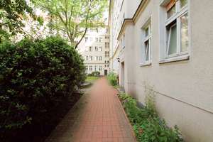 Vermietete 2-Zimmer-Wohnung mit Balkon direkt am Wismarplatz – Die vollständige Adresse der Immobilie erhältst du vom Anbieter., 10247 Friedrichshain, Berlin – Vorschaubild 10