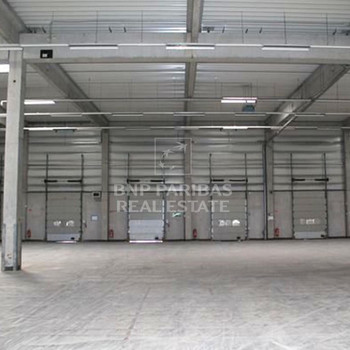 Lager- und Logistikflächen im Cross-Docking Center an der A9