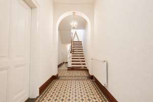 Charmantes Stadthaus mit Potenzial für Eigennutzer und Investoren in Siegburg – Die vollständige Adresse der Immobilie erhältst du vom Anbieter., 53721 Siegburg – Vorschaubild 2