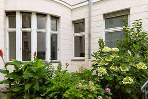 Prachtvoller Altbau mit 193 m² in Charlottenburger Top-Lage - mit separatem Bürozugang! – Die vollständige Adresse der Immobilie erhältst du vom Anbieter., 10585 Charlottenburg, Berlin – Vorschaubild 1